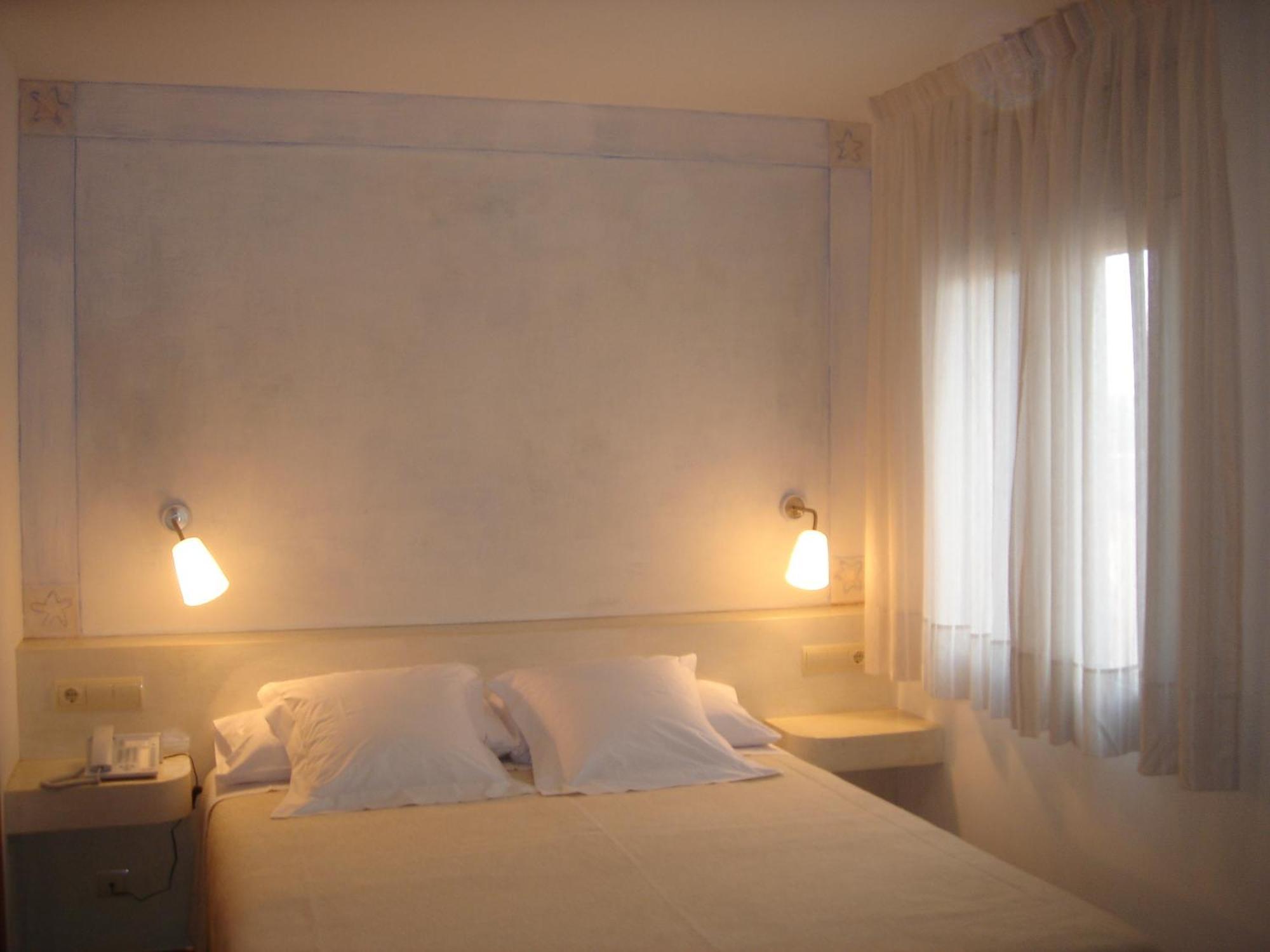 Hotel Carmen Ρόζες Εξωτερικό φωτογραφία