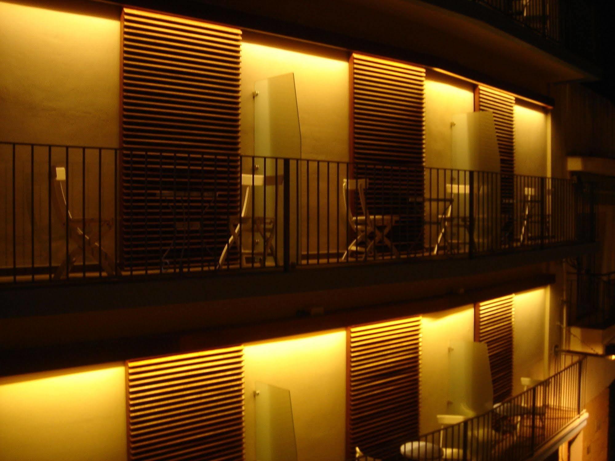 Hotel Carmen Ρόζες Εξωτερικό φωτογραφία